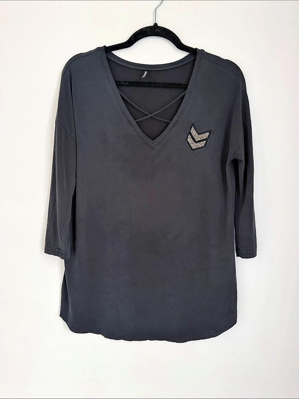 Stradivarius (Spanish brand) Black V-Neck Chevron Patch Top/Tunic 3/4 Sleeve Siz